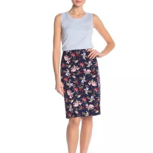Philosophy Dresses & Skirts - Philosophy Navy Tapestry Floral Pencil Skirt